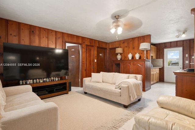 2118 Coolidge Street, Hollywood, FL 33020