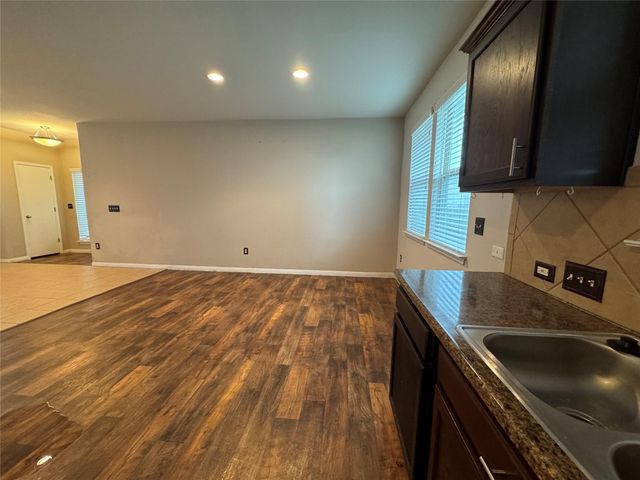 253 Eagle Brook LN, Buda, TX 78610