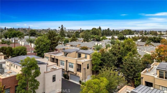 563 W Maple Avenue, Orange, CA 92868