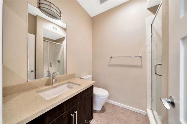 563 W Maple Avenue, Orange, CA 92868