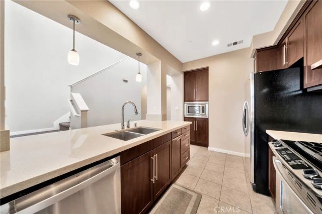 563 W Maple Avenue, Orange, CA 92868