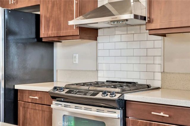 563 W Maple Avenue, Orange, CA 92868