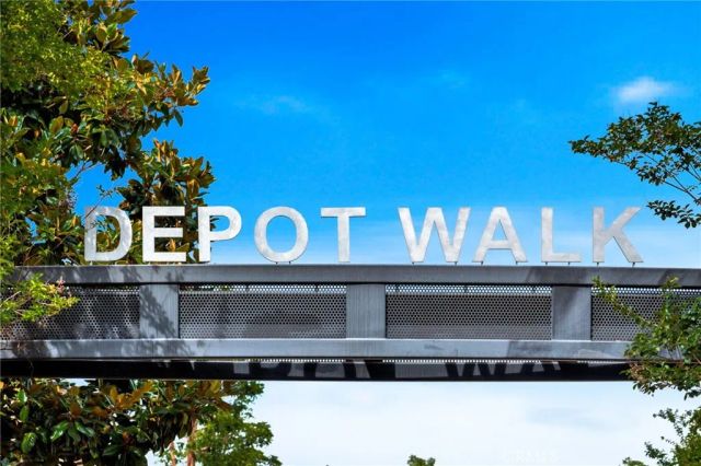 563 W Maple Avenue, Orange, CA 92868