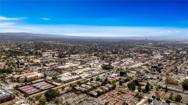 563 W Maple Avenue, Orange, CA 92868