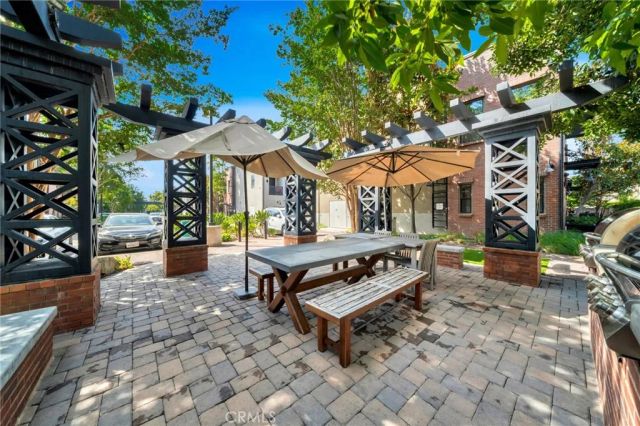 563 W Maple Avenue, Orange, CA 92868