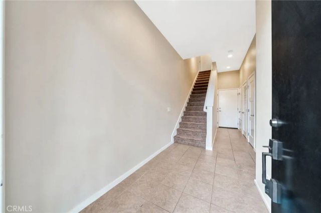 563 W Maple Avenue, Orange, CA 92868