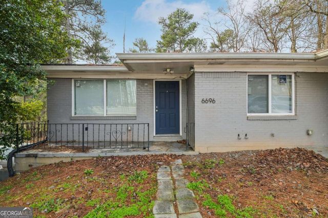 6696 Mableton Parkway SE, Mableton, GA 30126