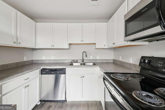 6696 Mableton Parkway SE, Mableton, GA 30126