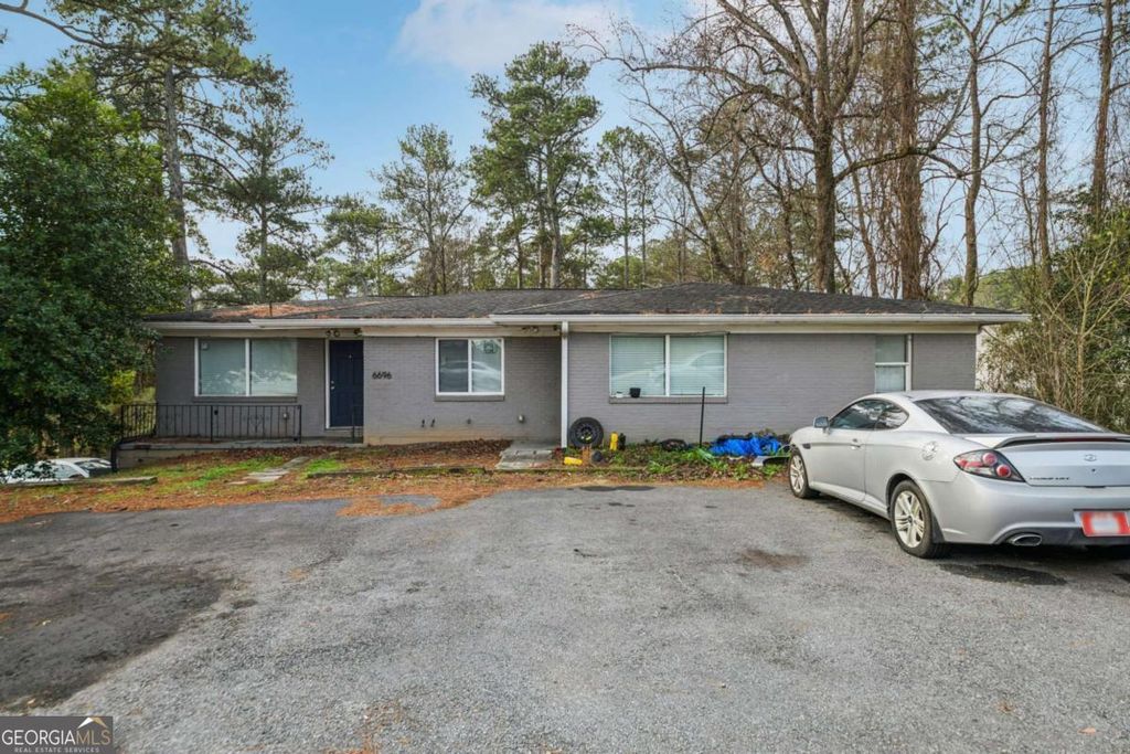 6696 Mableton Parkway SE, Mableton, GA 30126