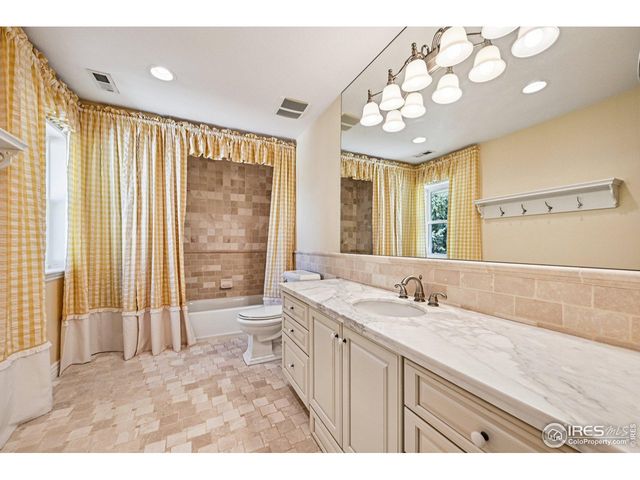 17745 E Jamison Ave, Centennial, CO 80016