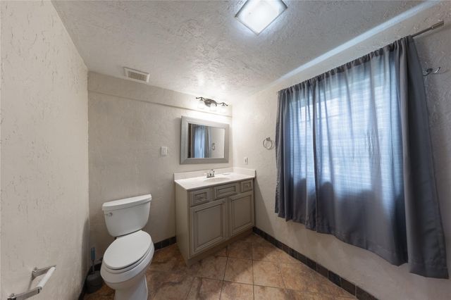 1229 W 21st Street, Houston, TX 77008