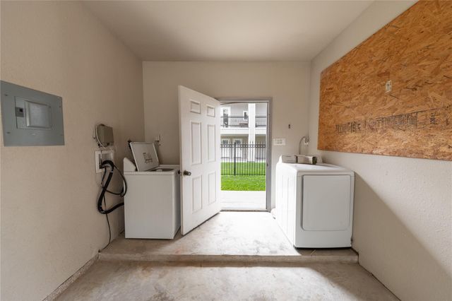 1229 W 21st Street, Houston, TX 77008