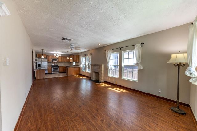 1229 W 21st Street, Houston, TX 77008