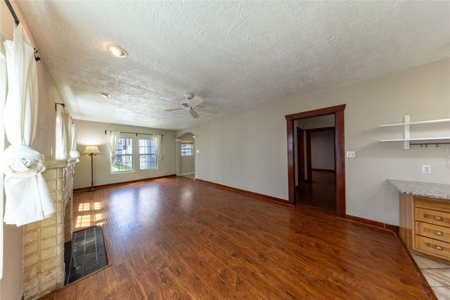 1229 W 21st Street, Houston, TX 77008