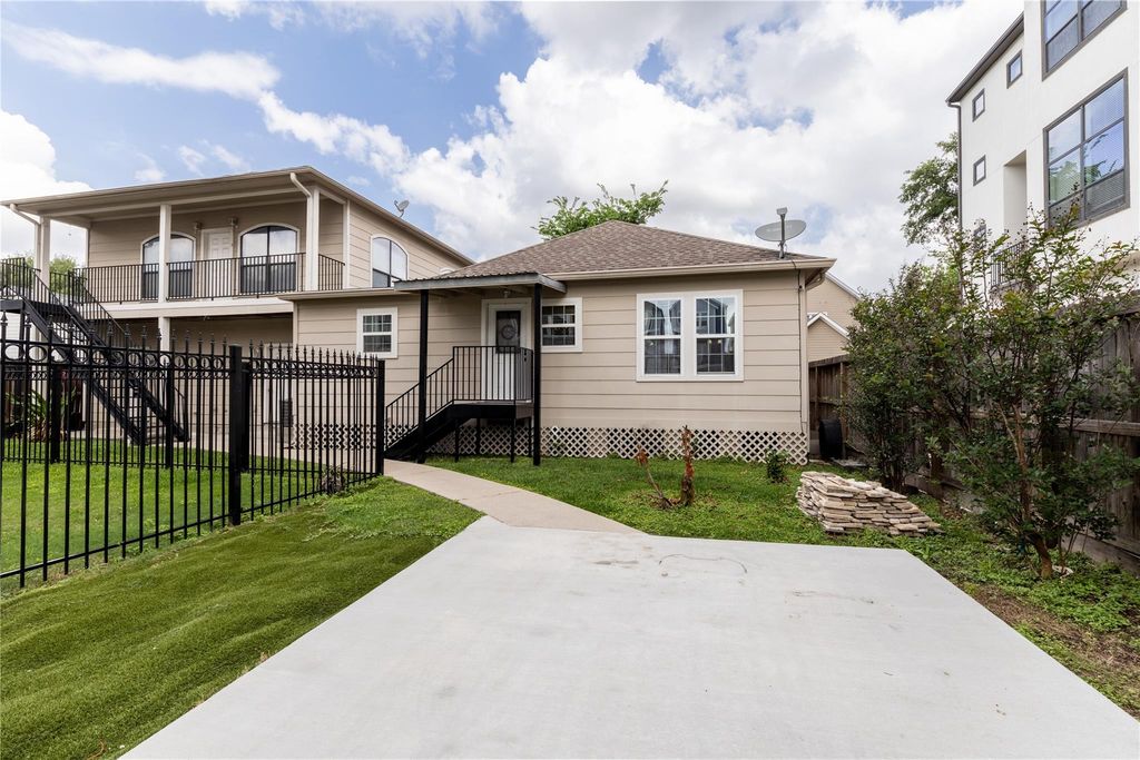 1229 W 21st Street, Houston, TX 77008