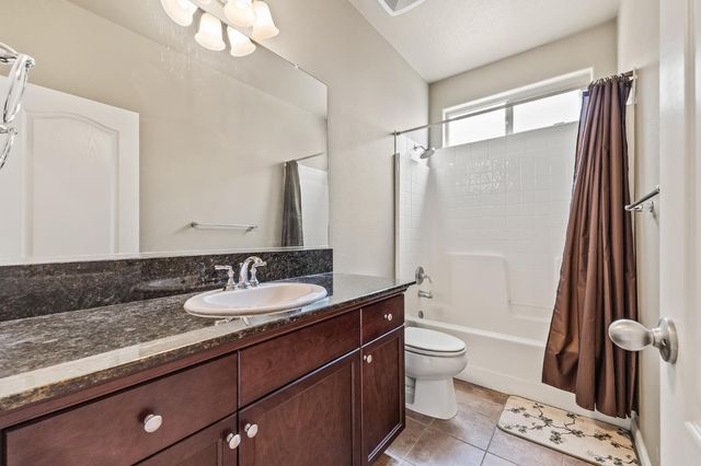 3002 Redington Avenue, Clovis, CA 93619