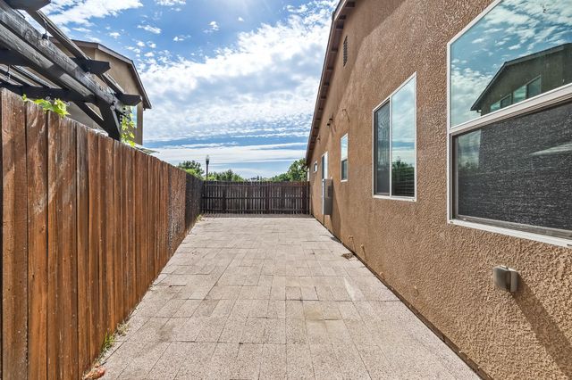 3002 Redington Avenue, Clovis, CA 93619