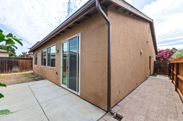 3002 Redington Avenue, Clovis, CA 93619