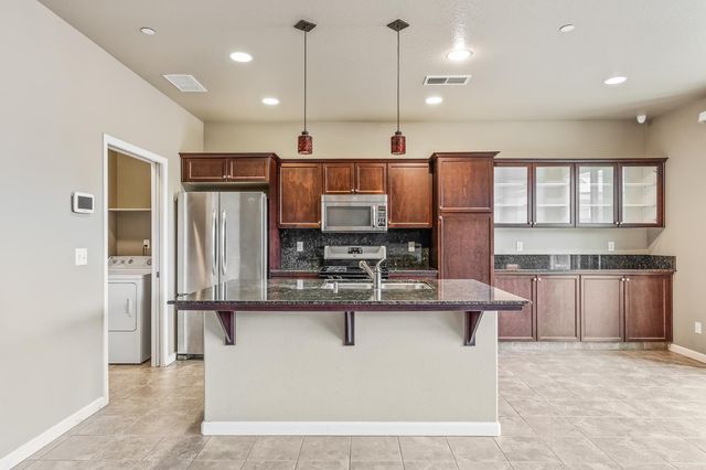 3002 Redington Avenue, Clovis, CA 93619