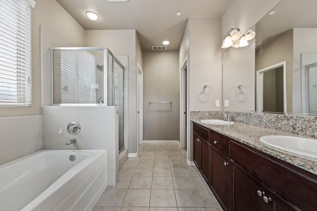 3002 Redington Avenue, Clovis, CA 93619