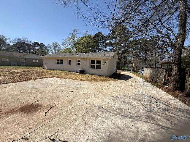 2108 Lufkin Drive, Huntsville, AL 35810