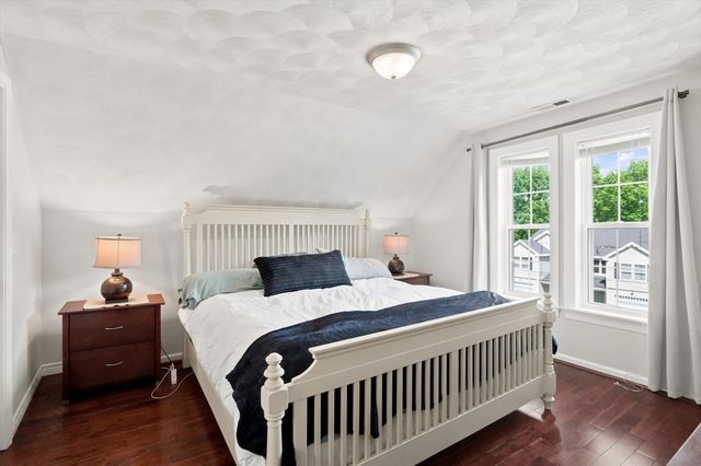 998 Boston Rd, Haverhill, MA 01835