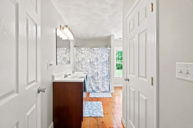 998 Boston Rd, Haverhill, MA 01835