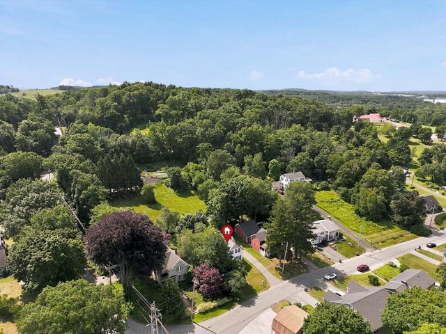 998 Boston Rd, Haverhill, MA 01835