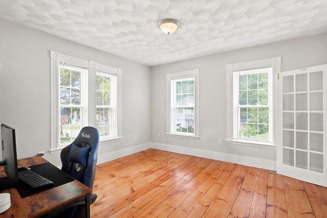 998 Boston Rd, Haverhill, MA 01835