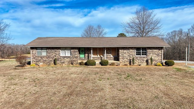 628 Tom White Rd, Big Sandy, TN 38221