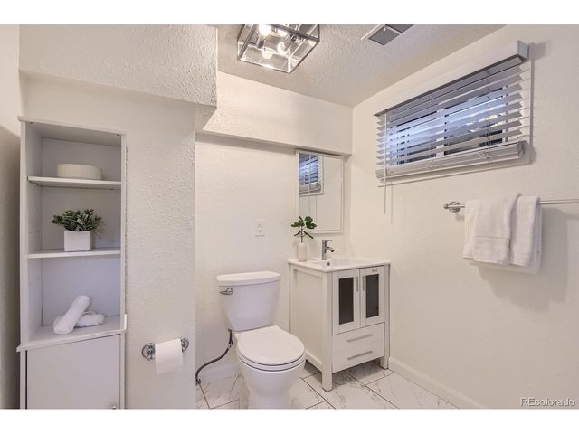 1901 S Adams St, Denver, CO 80210