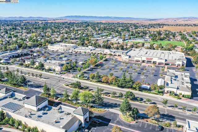 829 Berryessa Ct, Livermore, CA 94551