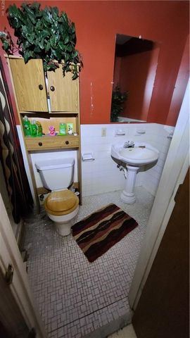 302 Sandberg LN, Cardinal, VA 23025