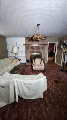 302 Sandberg LN, Cardinal, VA 23025