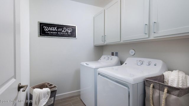 1987 Fuchsia Place NW, Palm Bay, FL 32907