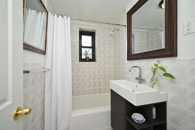 73-11 Bell Boulevard 1F, Oakland Gardens, NY 11364