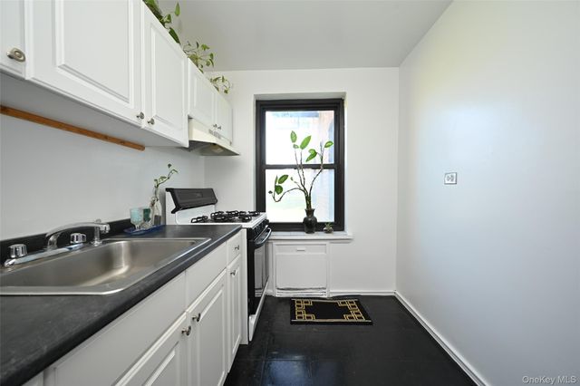 73-11 Bell Boulevard 1F, Oakland Gardens, NY 11364
