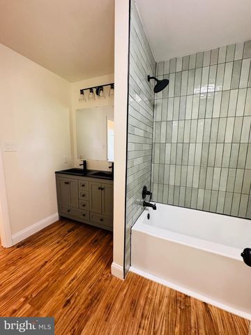 533 MARTIN AVE, Mount Joy, PA 17552