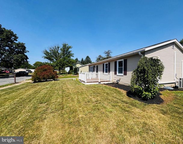533 MARTIN AVE, Mount Joy, PA 17552
