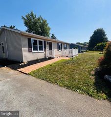 533 MARTIN AVE, Mount Joy, PA 17552