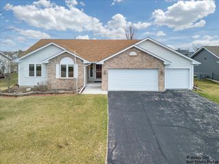 225 Sundance Trail, Capron, IL 61012