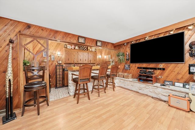 9120 S Keeler Avenue, Oak Lawn, IL 60453