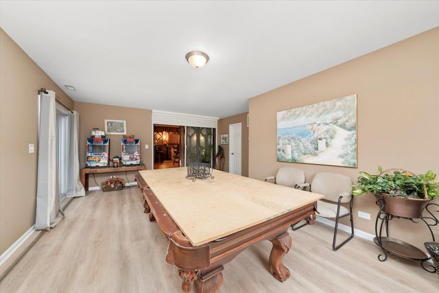 9120 S Keeler Avenue, Oak Lawn, IL 60453