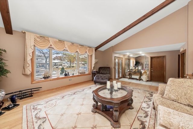 9120 S Keeler Avenue, Oak Lawn, IL 60453