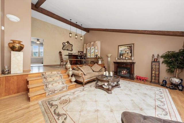 9120 S Keeler Avenue, Oak Lawn, IL 60453