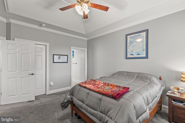 33 BOBOLINK DR, Gettysburg, PA 17325