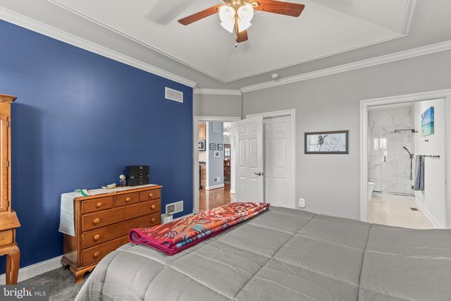 33 BOBOLINK DR, Gettysburg, PA 17325
