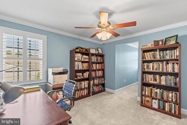 33 BOBOLINK DR, Gettysburg, PA 17325