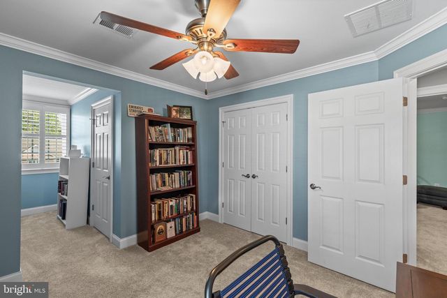 33 BOBOLINK DR, Gettysburg, PA 17325