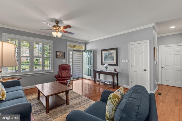 33 BOBOLINK DR, Gettysburg, PA 17325